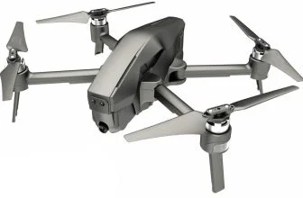 Drone gris sobre fondo blanco