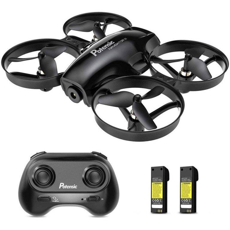 Mini dron Potensic A30 negro con protectores de hélices, su mando y dos baterías